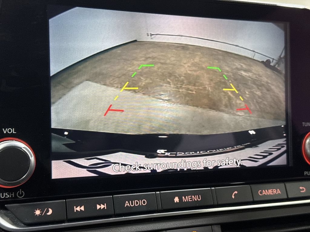 Used 2025 Nissan Altima 2.5 SV FWD image 15
