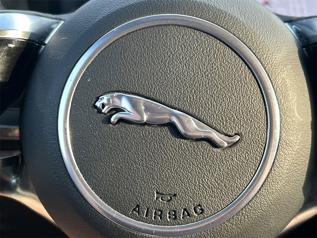 Used 2024 Jaguar F-PACE R-Dynamic S image 43