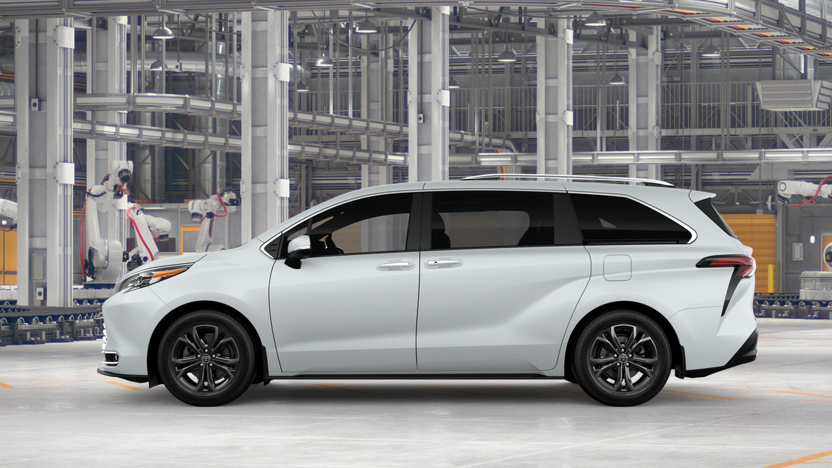 New 2026 Toyota Sienna Platinum AWD/4WD image 4