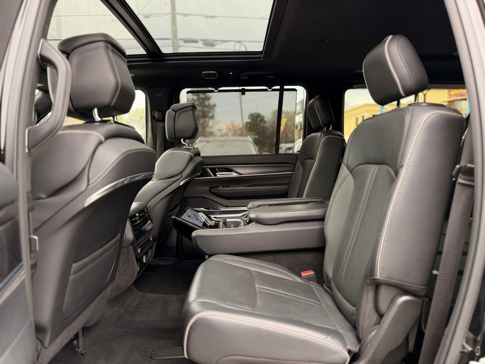 Used 2024 Jeep Grand Wagoneer L Series II w/ Quick Order Packagew 28T image 19