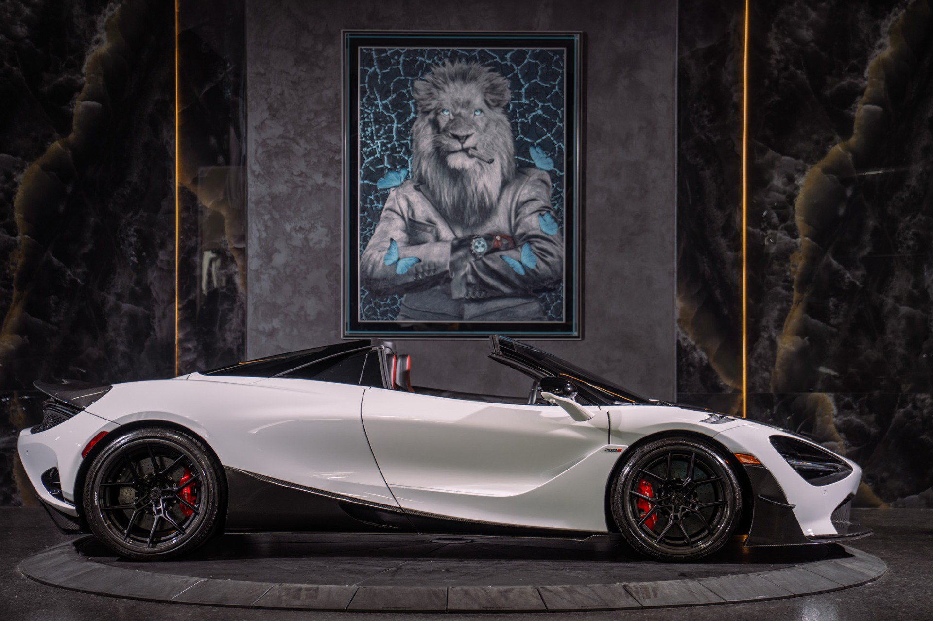 Used 2024 McLaren 750S Spider RWD image 10