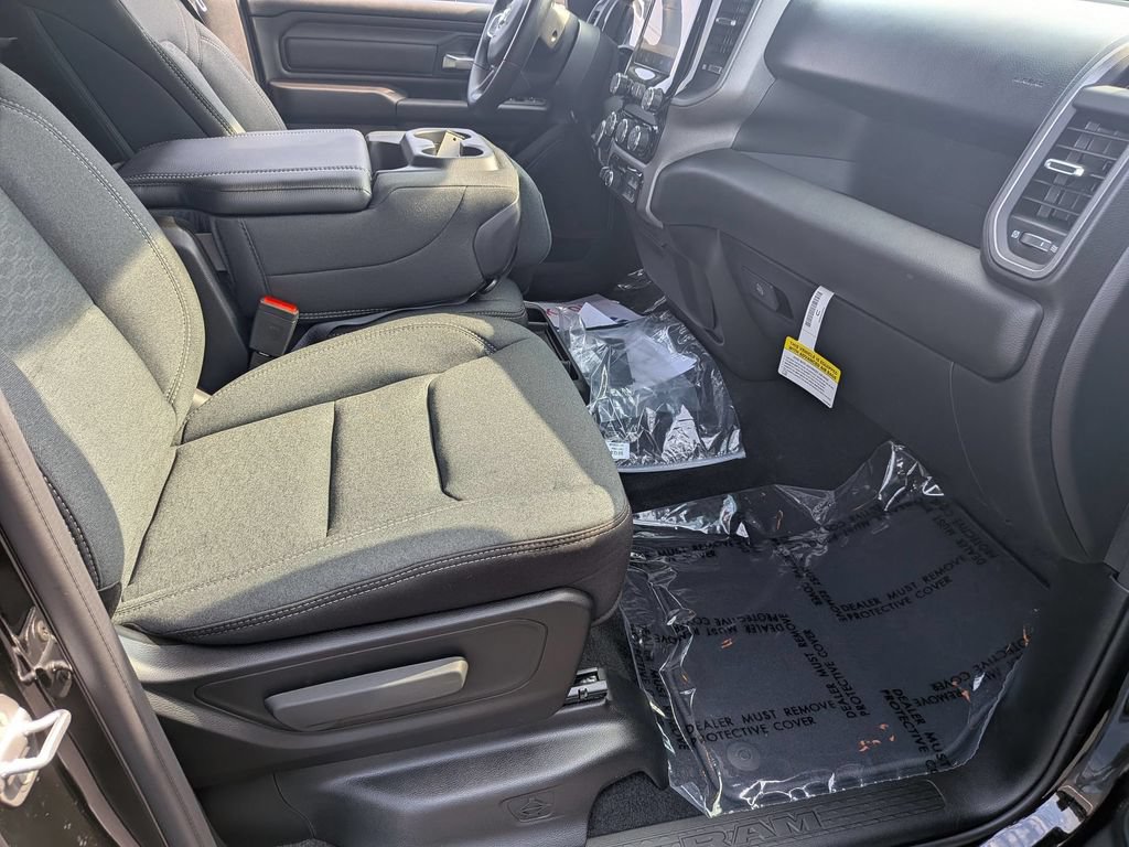 New 2026 RAM 1500 Express AWD/4WD image 29