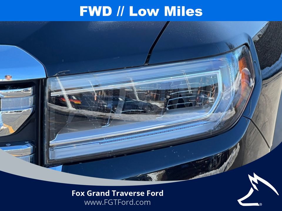 Used 2023 GMC Acadia SLT image 41