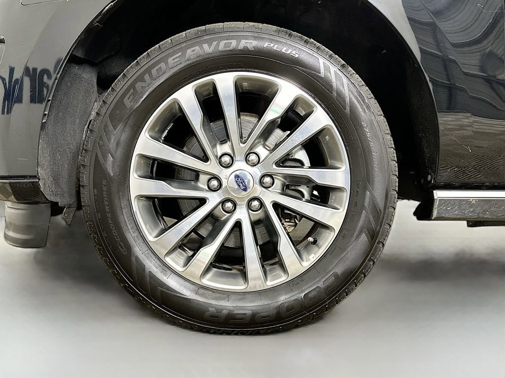 Used 2018 Ford Expedition Limited RWD image 40