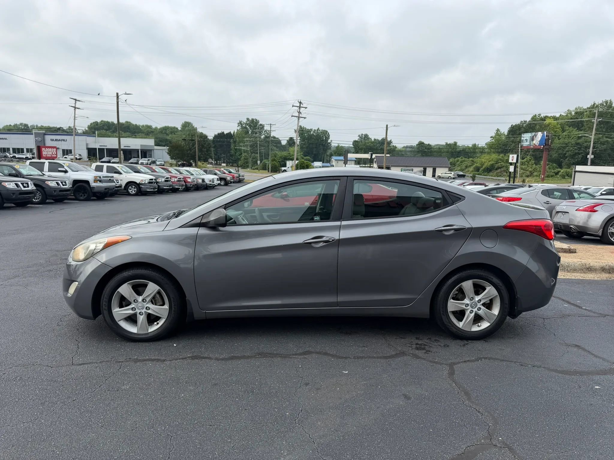 Used 2012 Hyundai Elantra GLS w/ Preferred Pkg 3 FWD image 4