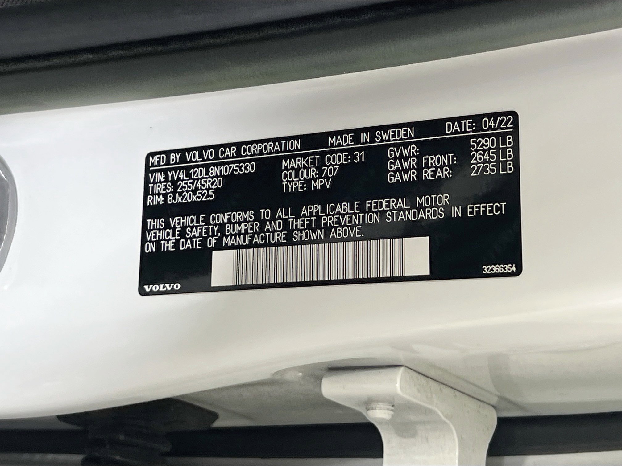 Used 2022 Volvo XC60 B5 Inscription w/ Protection Package Premier image 32