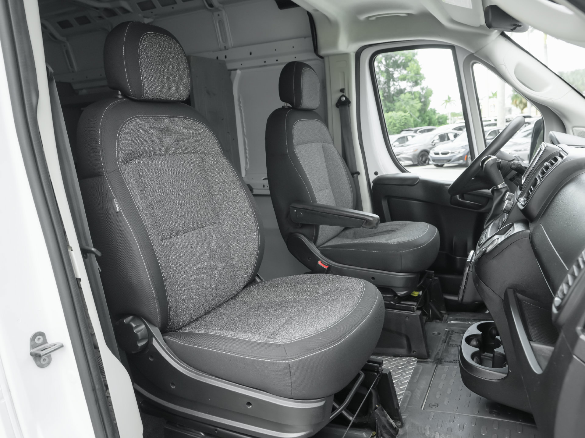 Used 2022 RAM ProMaster 2500 FWD image 6