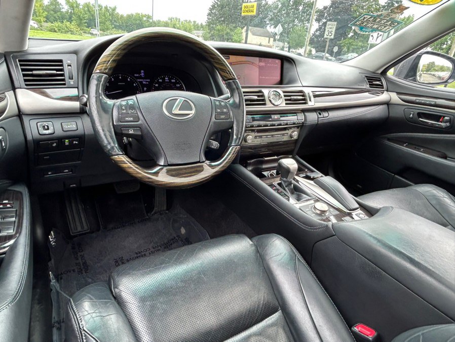 Used 2015 Lexus LS 460 AWD w/ Comfort Package image 19