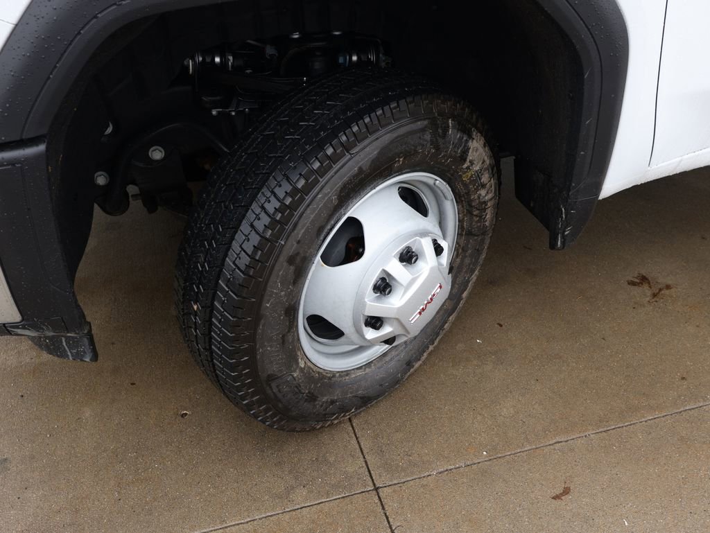 New 2026 GMC Sierra 3500 Pro w/ Convenience Package image 30