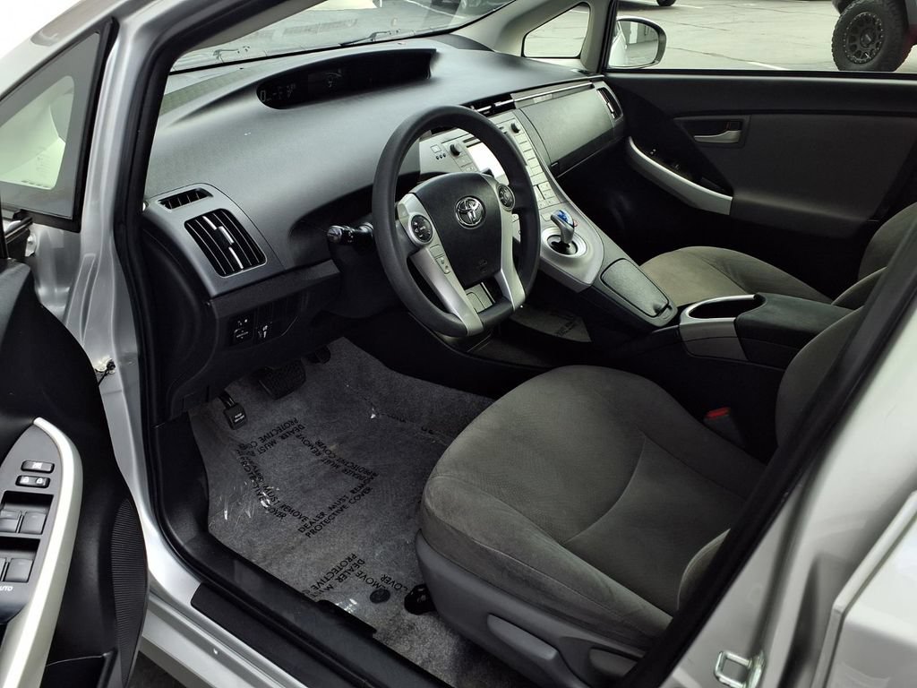 Used 2015 Toyota Prius Two FWD image 18