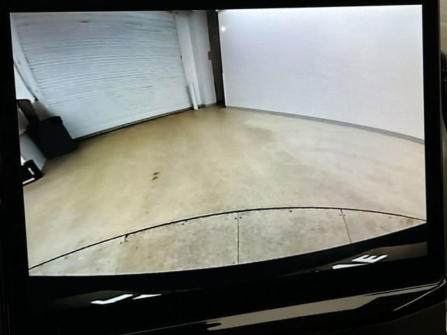 Used 2023 Ford Expedition XLT image 11