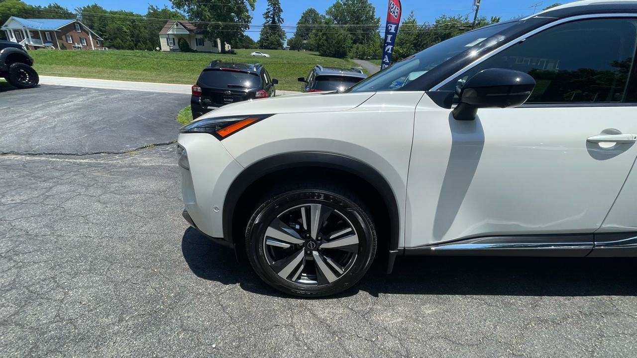Used 2023 Nissan Rogue SL w/ SL Premium Package AWD/4WD image 2