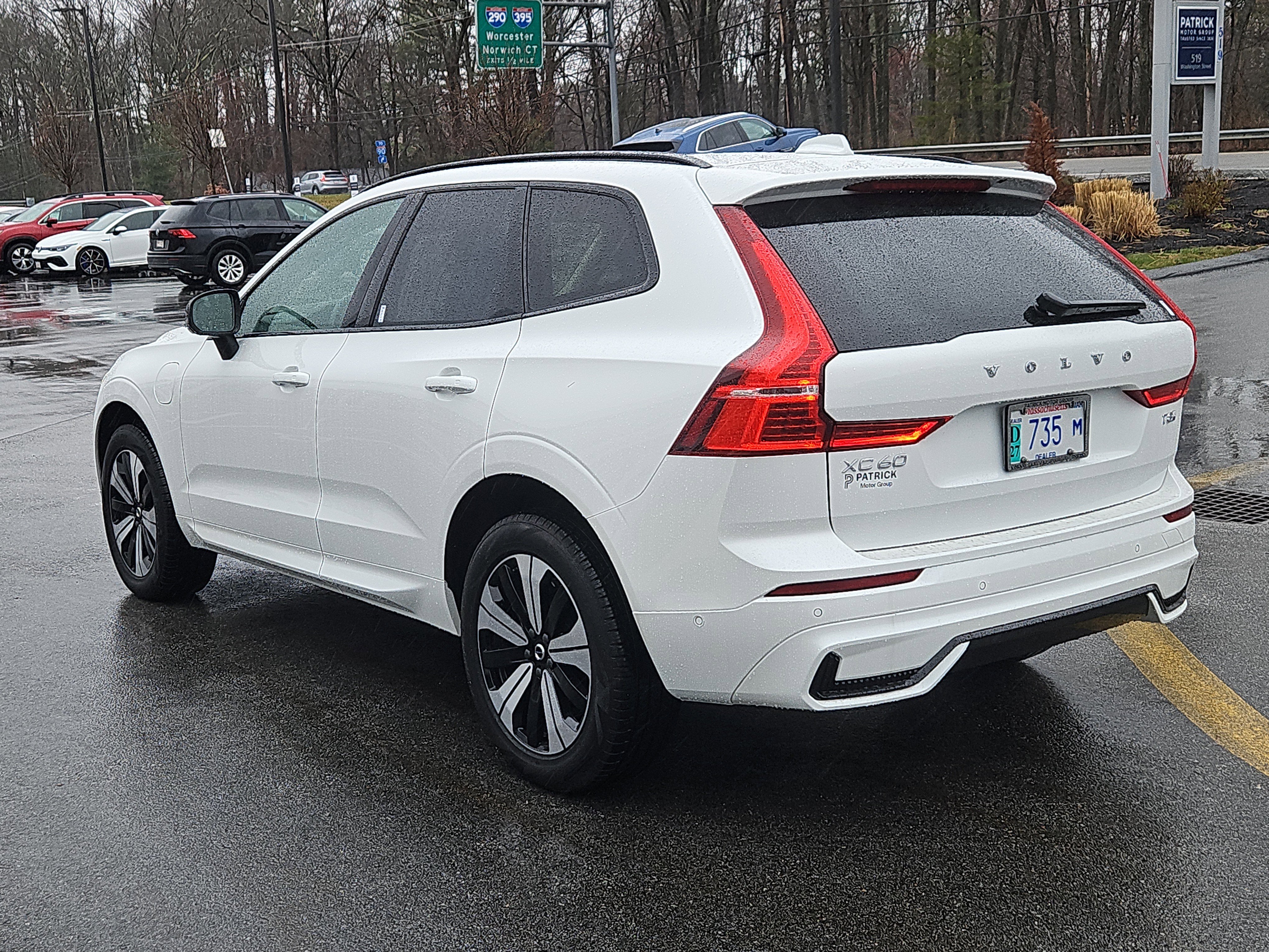 Used 2025 Volvo XC60 T8 Plus w/ Climate Package image 26