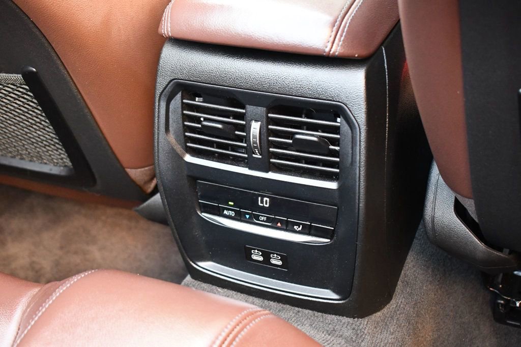 Used 2022 BMW M440i Convertible image 50