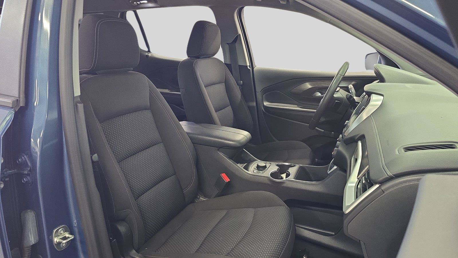 Used 2024 GMC Terrain SLE w/ Driver Convenience Package AWD/4WD image 14