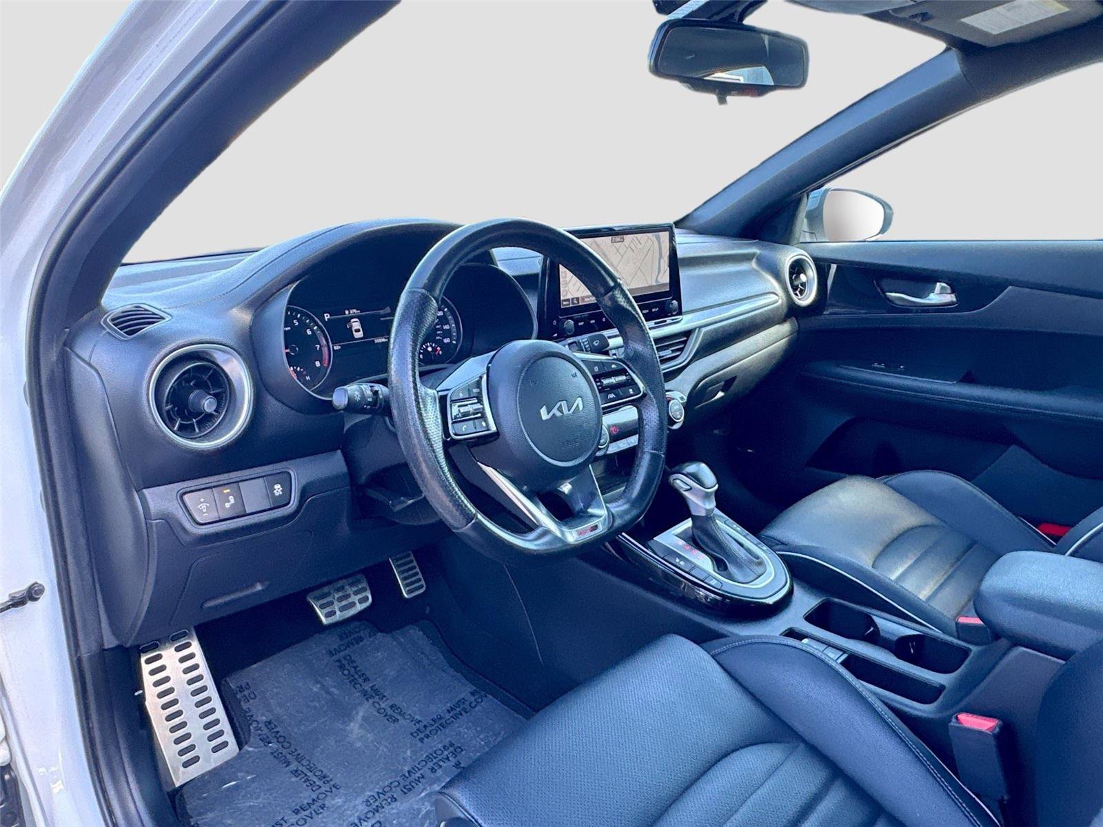 Used 2024 Kia Forte GT-Line w/ GT-Line Premium Package image 9