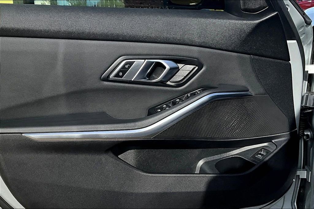 Used 2019 BMW 330i Sedan w/ Convenience Package RWD image 22