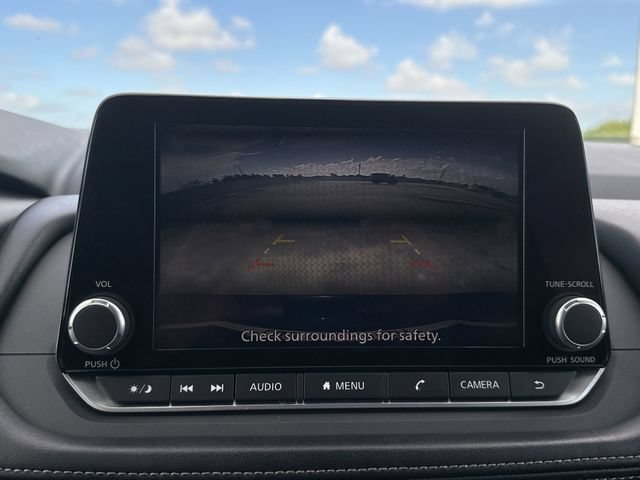 Used 2024 Nissan Rogue SV FWD image 24