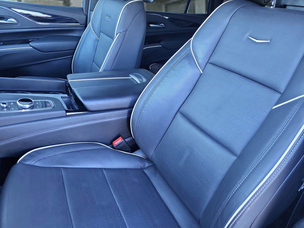 Certified 2024 Cadillac Escalade Sport w/ Touring Package image 11