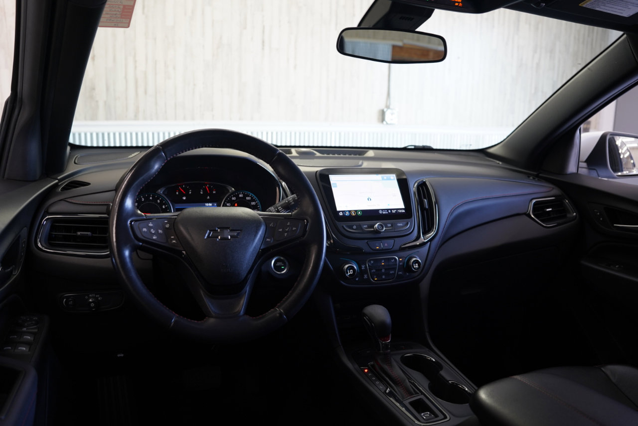 Used 2022 Chevrolet Equinox RS w/ RS Leather Package image 11