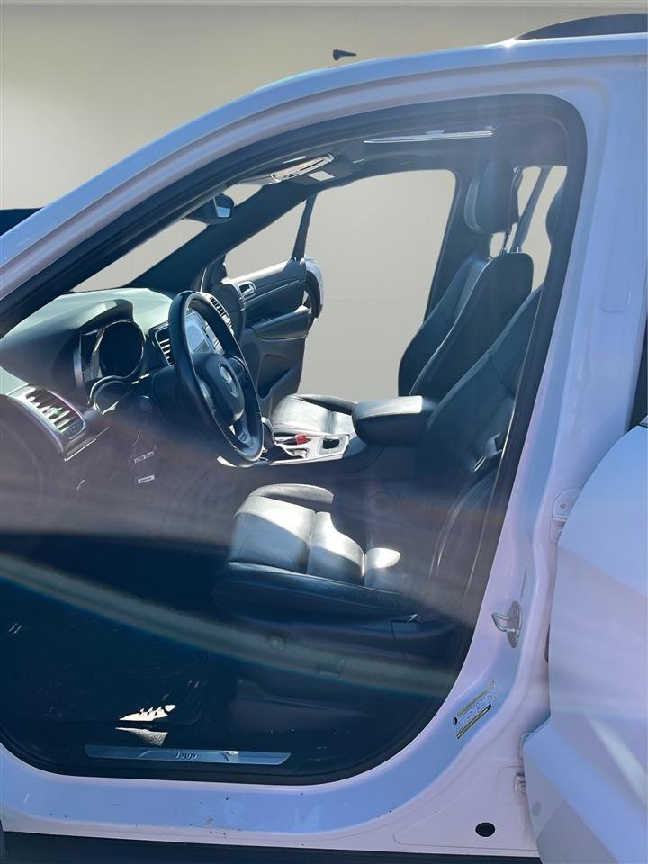 Used 2019 Jeep Grand Cherokee Limited AWD/4WD image 15
