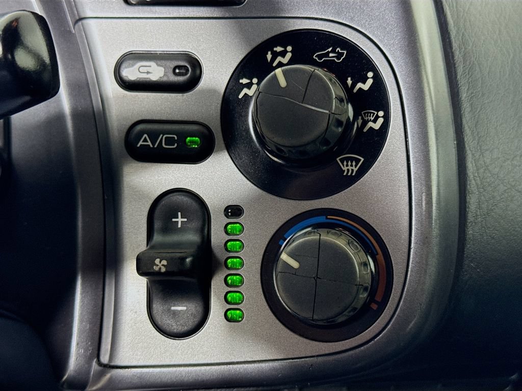 Used 2003 Honda S2000 image 17