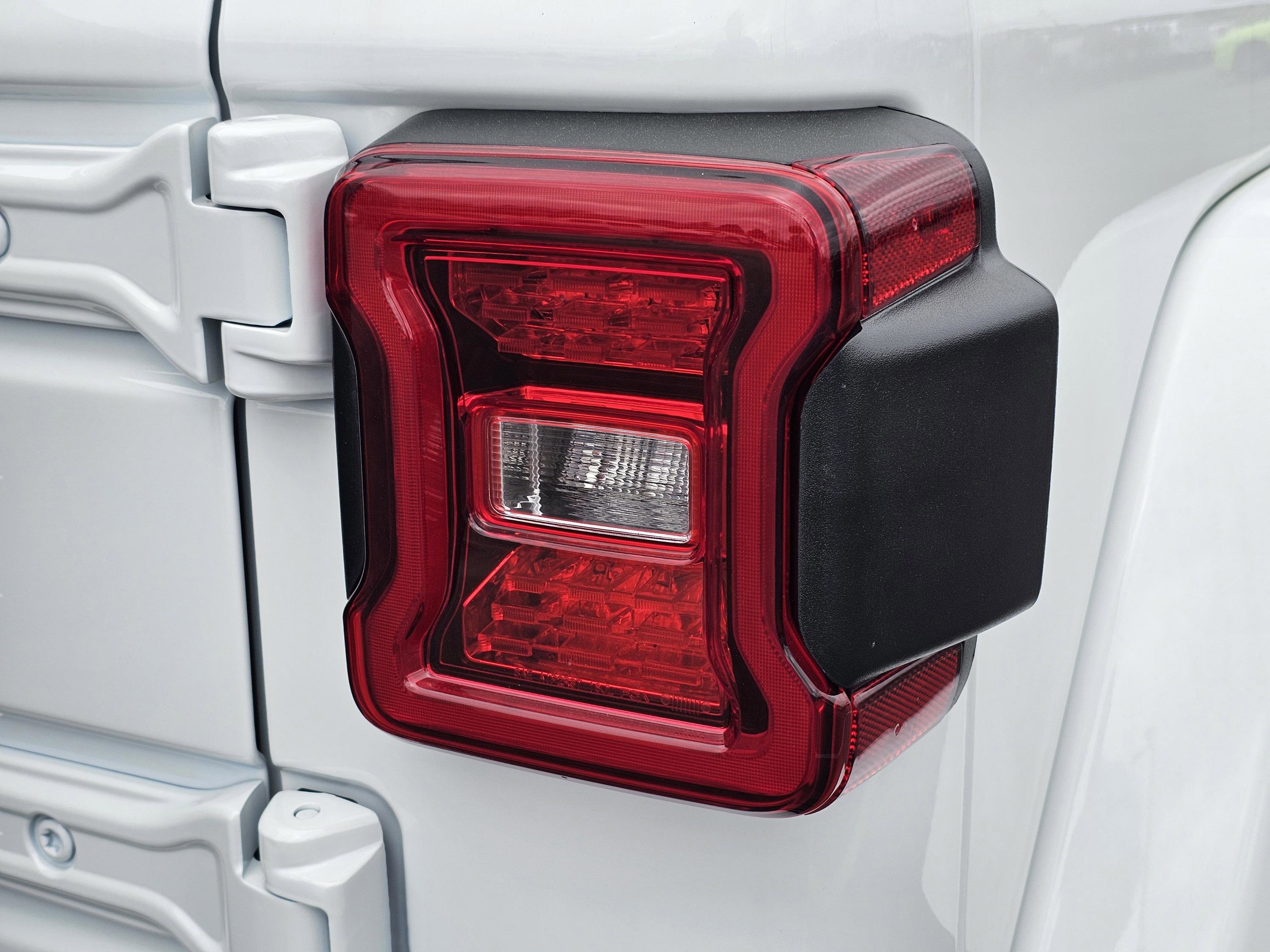 New 2026 Jeep Wrangler Unlimited Sahara AWD/4WD image 9