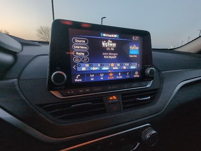 Used 2025 Nissan Altima 2.5 SV image 11