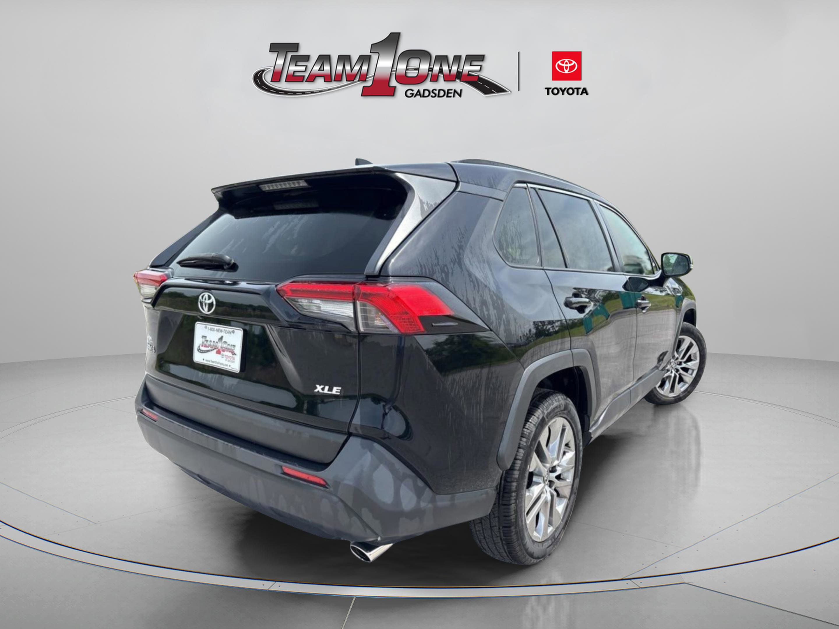 Used 2023 Toyota RAV4 XLE Premium FWD image 12