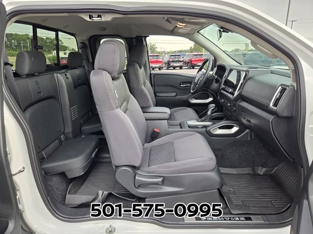 Used 2025 Nissan Frontier SV RWD image 16