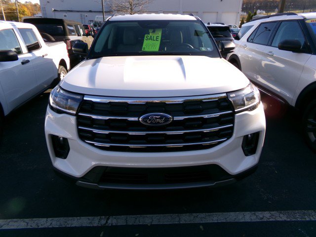 New 2026 Ford Explorer Active image 2