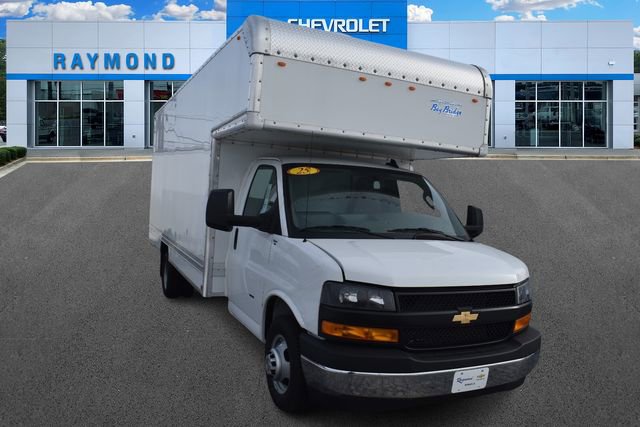 New 2025 Chevrolet Express 3500 w/ Power Convenience Package RWD image 10