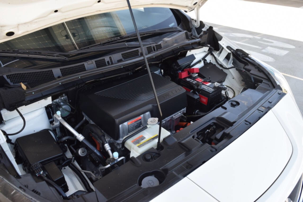 Used 2019 Nissan Leaf SV w/ SV Technology Package image 24