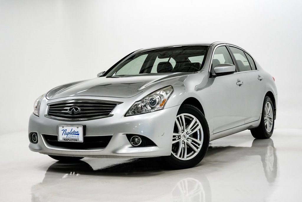 Used 2011 INFINITI G37 x w/ Premium Pkg