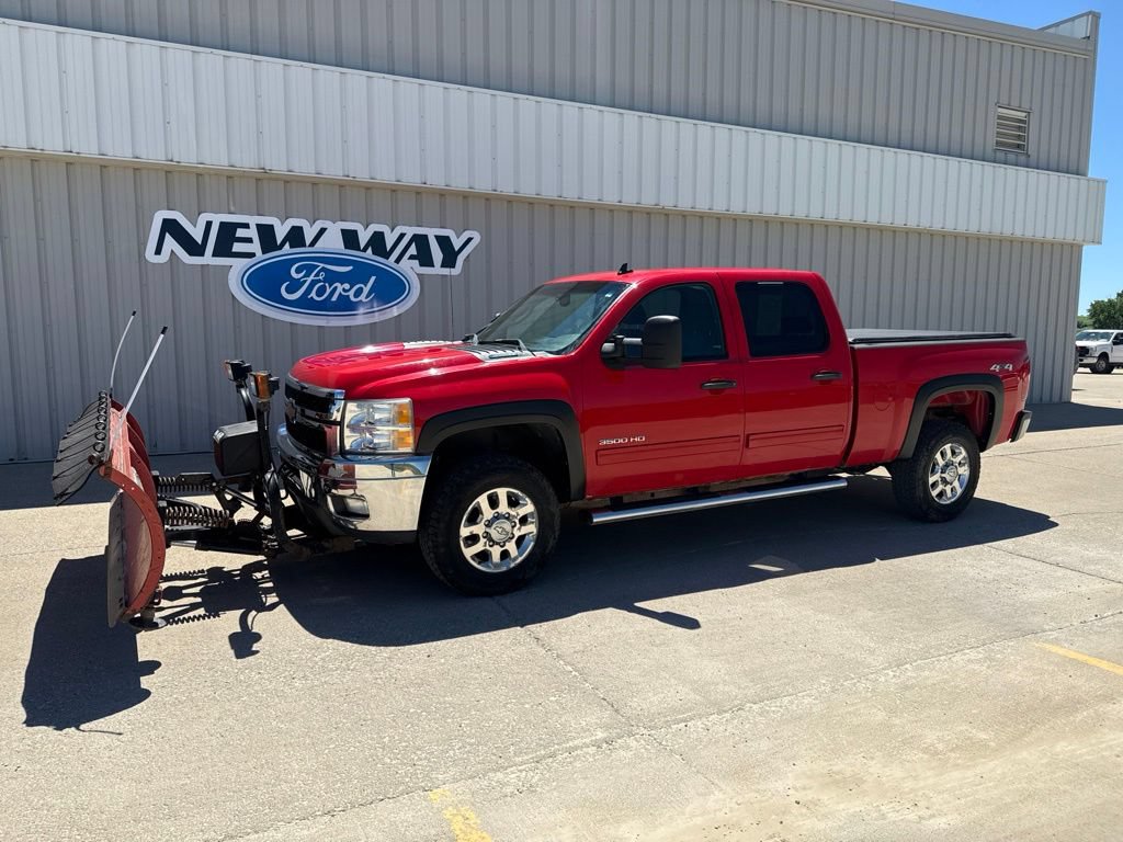 Used 2013 Chevrolet Silverado 3500 LT w/ Interior Plus Package AWD/4WD image 1