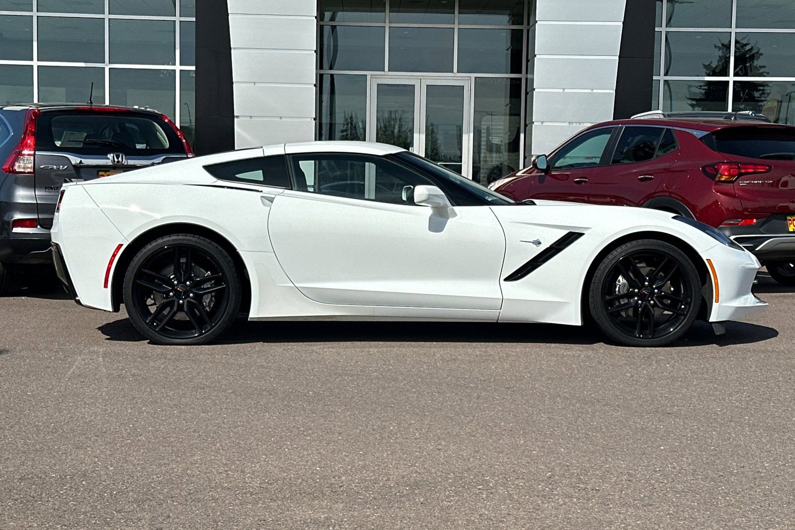 Used 2019 Chevrolet Corvette Stingray Coupe w/ 1LT RWD image 3