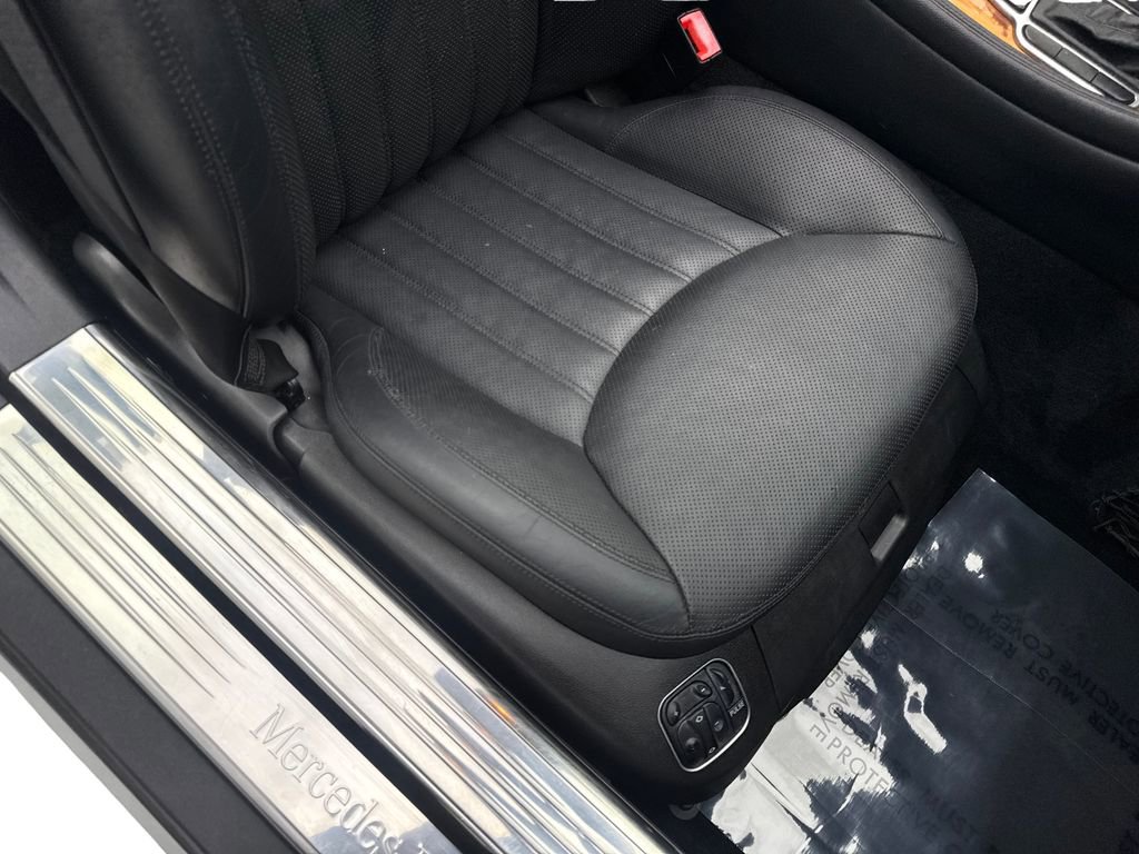 Used 2009 Mercedes-Benz SL 550 image 45