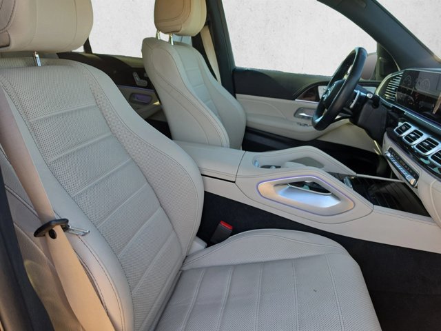 Used 2024 Mercedes-Benz GLS 450 4MATIC image 18