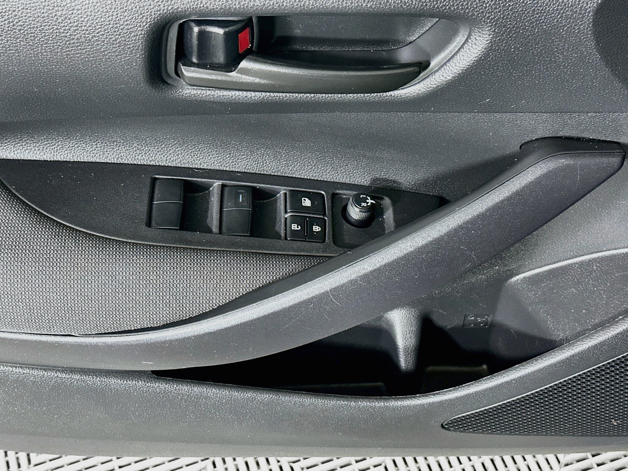 Used 2024 Toyota Corolla LE FWD image 14