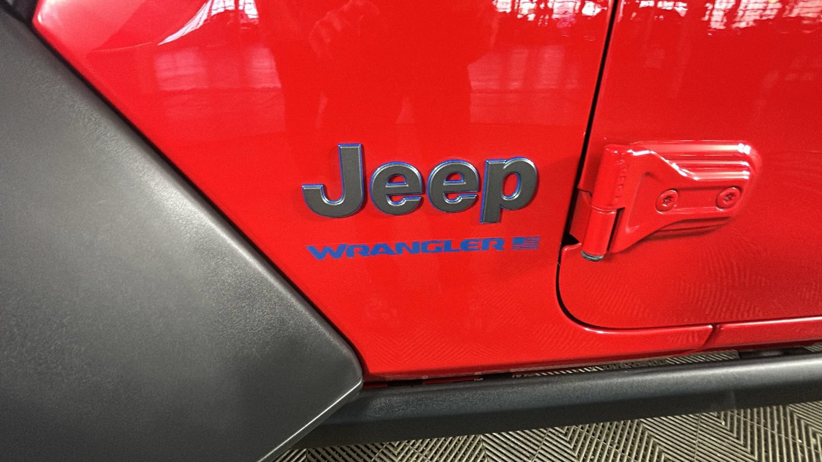 Used 2023 Jeep Wrangler Unlimited w/ Cold Weather Group AWD/4WD image 12
