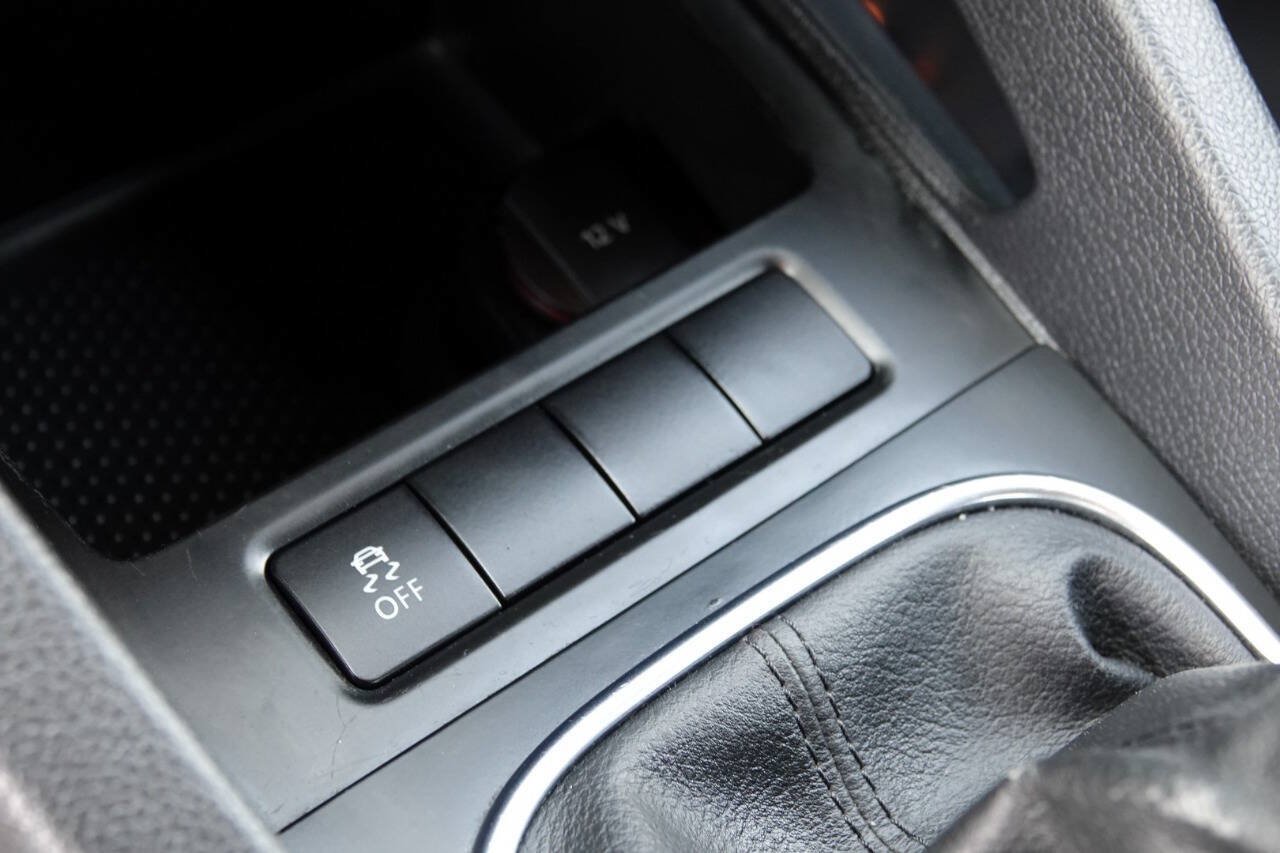 Used 2010 Volkswagen Jetta Limited Edition FWD image 69