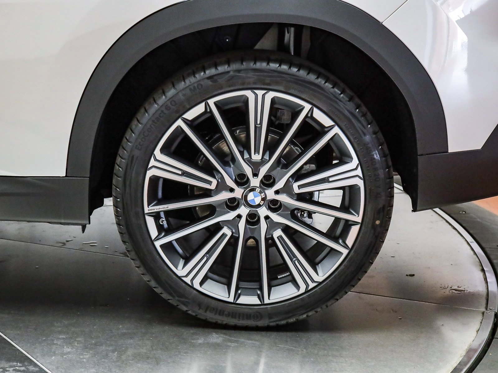 New 2026 BMW X2 xDrive28i w/ Convenience Package image 11