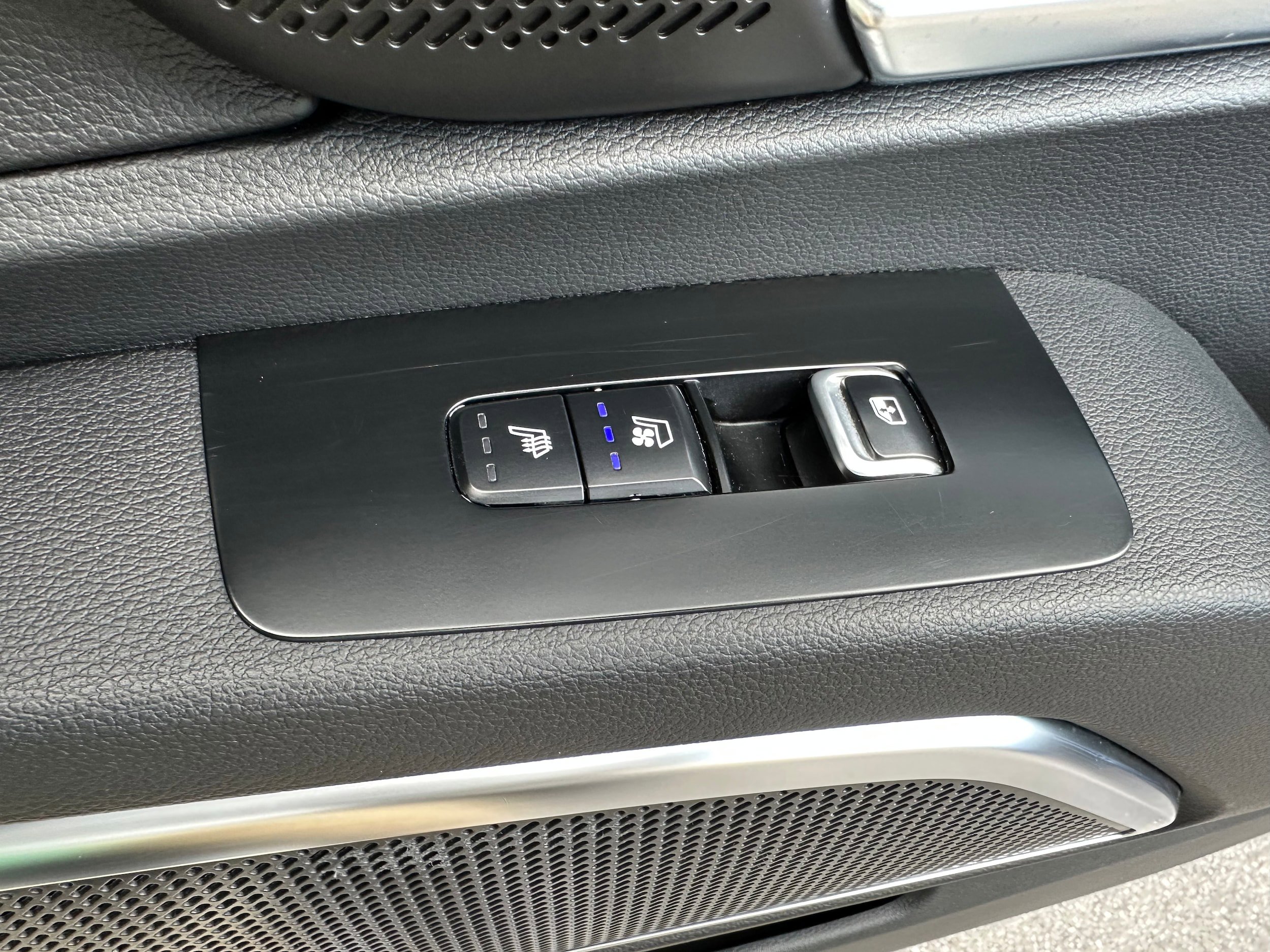 Used 2022 Kia Telluride SX w/ SX Prestige Package image 27