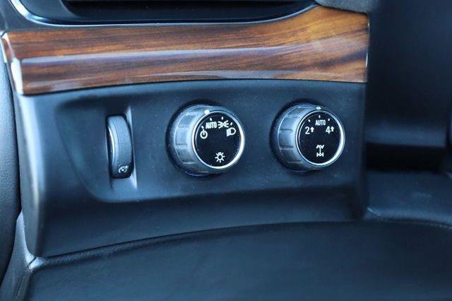 Used 2015 Cadillac Escalade Luxury AWD/4WD image 30