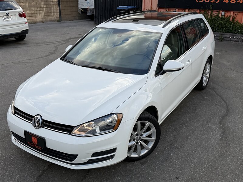 Used 2017 Volkswagen Golf SE FWD image 8