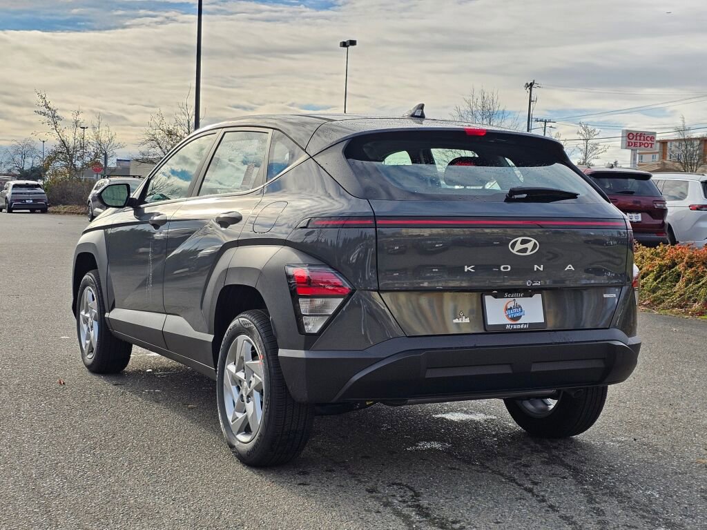 New 2026 Hyundai Kona SE image 5