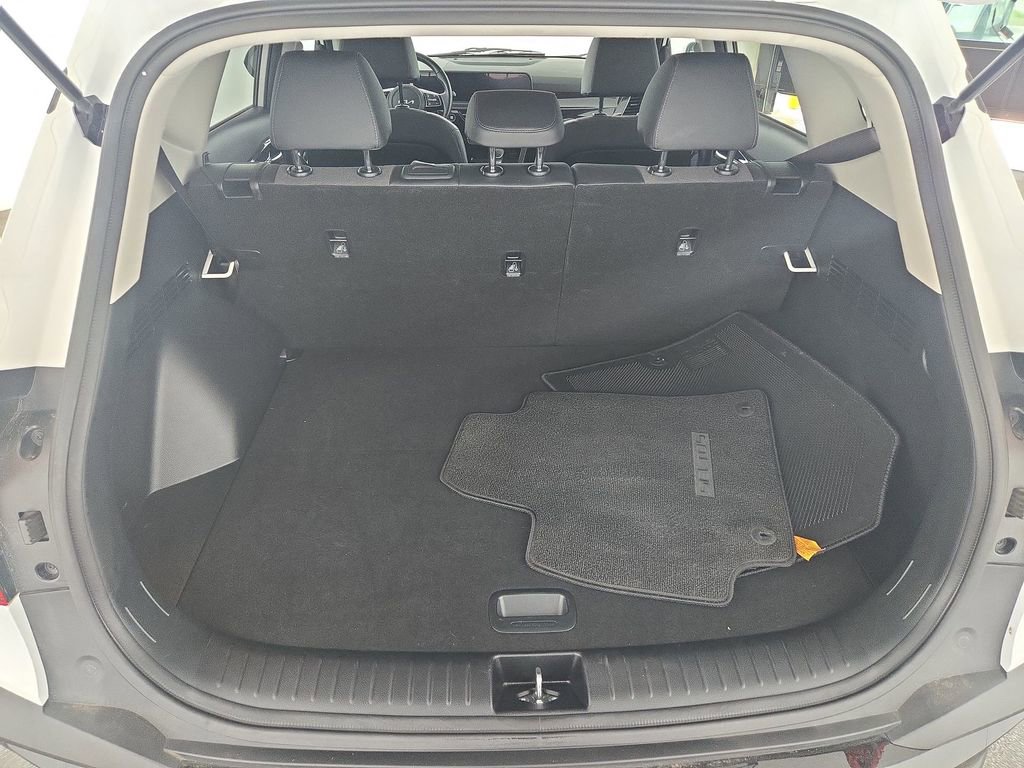 Used 2025 Kia Seltos S image 32