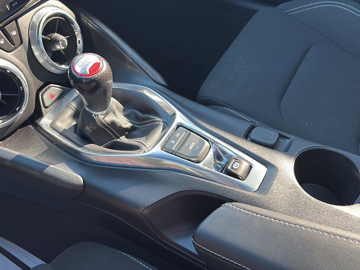 Used 2020 Chevrolet Camaro LT image 22