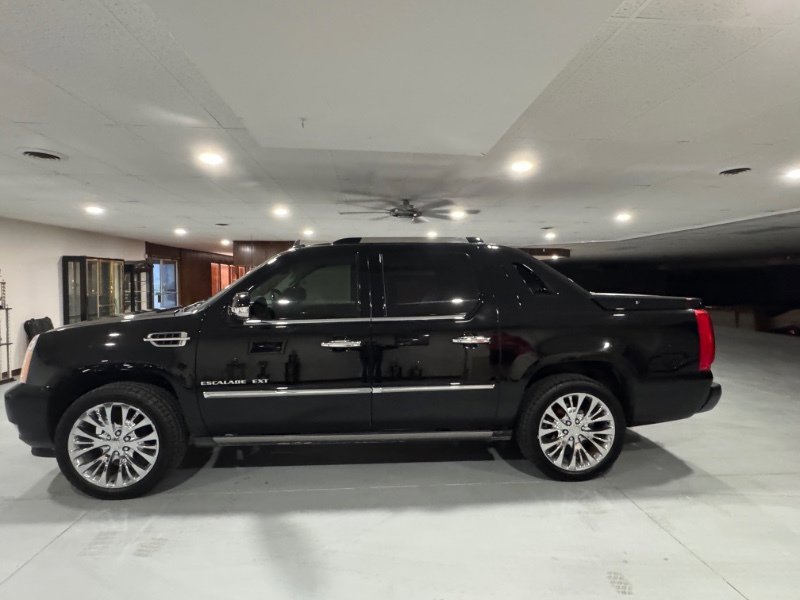 Used 2013 Cadillac Escalade EXT Premium image 5