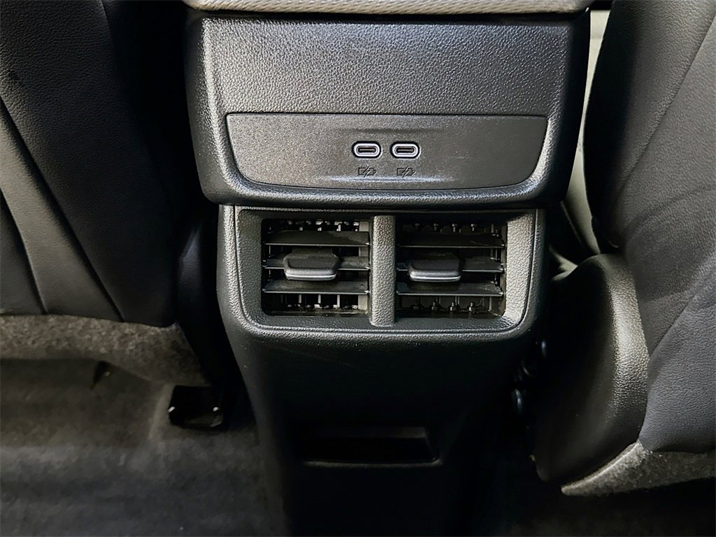 Used 2025 Chevrolet Equinox LT w/ Convenience Package II image 23